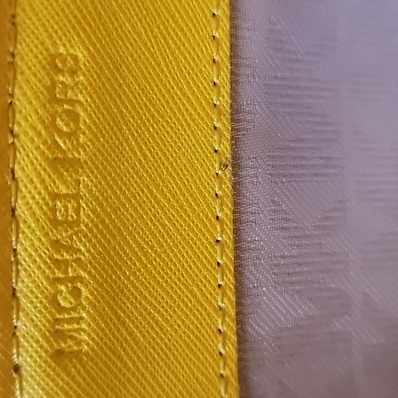 Michael Kors Jet Set Travel Continental Leather - Picture 9 of 10